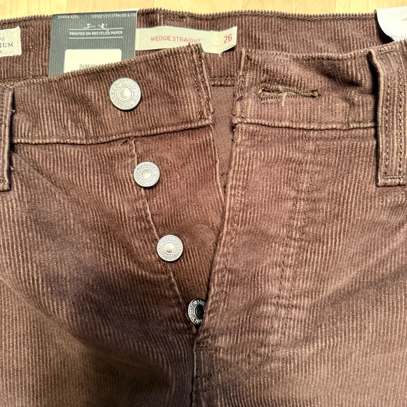Levi’s Wedgie Straight Corduroy Pants - women’s 26x28 - Picture 5 of 8